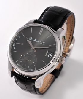 H Moser & Cie, 41mm "Perpetual 1", Endeavour Perpetual Calendar with 7 Days Ref.341.501-006 in Platinum