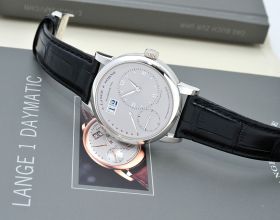 A. Lange & Sohne 40mm "Lange 1 Daymatic" Ref.320.025 automatic day-date in Platinum