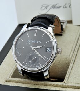 H Moser & Cie, 41mm "Perpetual 1", Endeavour Perpetual Calendar with 7 Days power reserve Ref.341.501-006 in Platinum