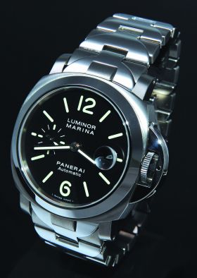 Panerai, 44mm Pam0209 "Luminor Marina" Chronometer auto/date in Steel & Titanium
