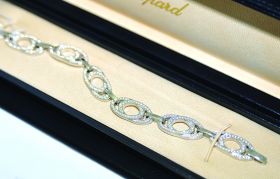 Chopard bracelet Ref.857416-1001 with 320 diamonds worth 3.30 carats in 18KWG