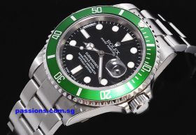 Rolex Oyster Perpetual "Submariner Date" in Steel. Z Series