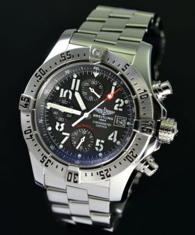 Breitling, 44mm "Chrono Avenger" Chronometer Ref.A13380/F534/4770 in Steel