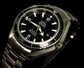 Omega, 45mm "Seamaster Professional, 600m Planet Ocean" Ref.22005000 auto/date Co-Axial chronometer in Steel
