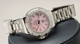 Tag Heuer, 36mm lady's "Formula One Professional 200m" Ref.WAC1216 in Steel with Diamonds bezel & pearl dial