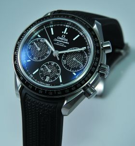 Omega, 40mm Ref.32632405001001 "Speedmaster Racing" Chronometer auto/date Co-axial Chronograph in Steel