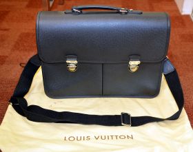 *Unused* Louis Vuitton gent's document bag in dark grey Taiga leather