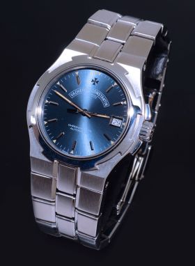 Vacheron Constantin 37mm Overseas 42042/423A-8724 blue dial automatic date 150m anti-magnetic in Steel & agent serviced