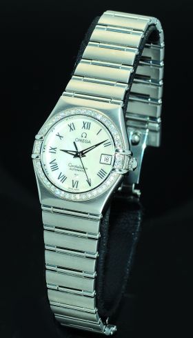 Omega 28mm "Ladys Constellation" Ref.1497.61.00 automatic date with 40 diamonds & Steel