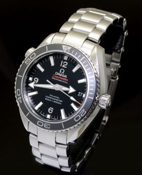 Omega, 42mm "Seamaster Professional, Planet Ocean 600m" Ref.23230422101001 auto/date Co-Axial chronometer in Steel