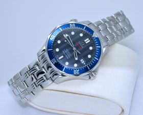 Omega 41mm James Bond "Seamaster Professional 300m Co-Axial Chronometer" automatic date Ref.22208000 in Steel