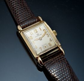 C.1944 IWC rectangular with tear drop lugs manual winding Cal.87 in heavy 14KYG case