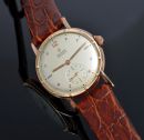 C.1940s vintage Rolex 31mm Precision Ref.8170 manual winding small seconds with engine turned bezel in 10K Pink Gold