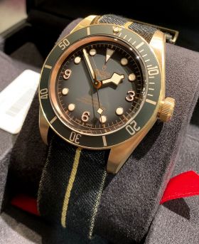 2019 Tudor 43mm "Black Bay Black Bronze" 200m automatic chronometer Ref.M79250BA-0001 in Bronze